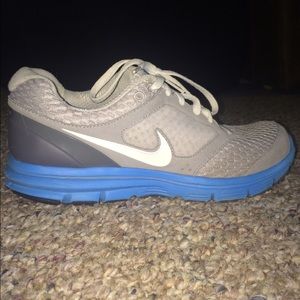 Nike lunarlon tennis shoes, barely worn, like new