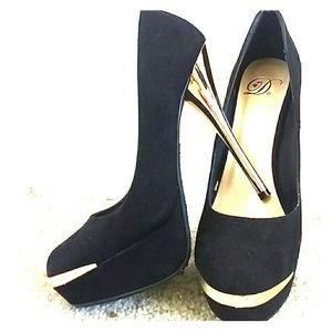 Black and gold cocktail shoes