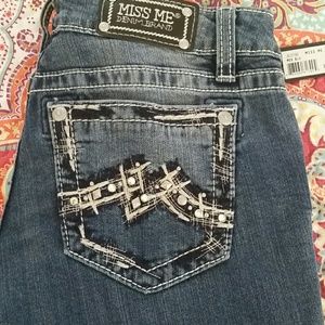 **Newly REDUCED!! NWT Miss Me boot cut jeans