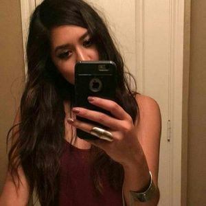 Meet your Posher, Alyssa