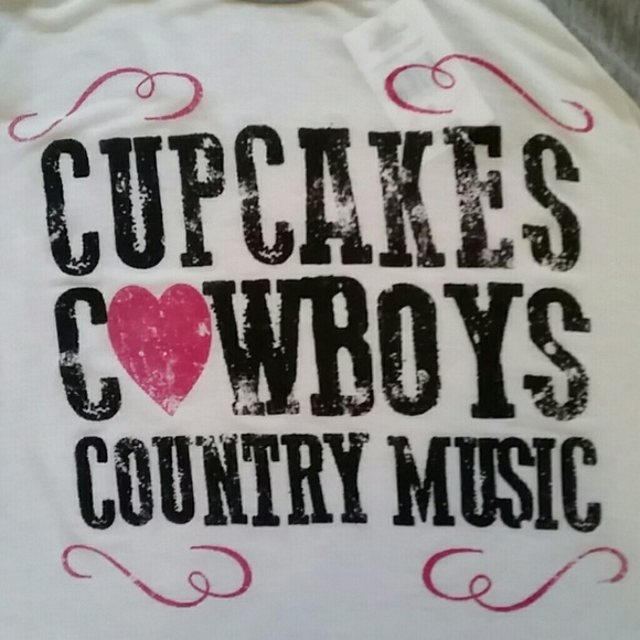 SOLD CUPCAKES, COWBOYS AND COUNTRY MUSIC TEE - Picture 3 of 3