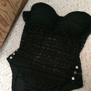One piece swim suit