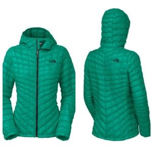 North Face Thermoball coat