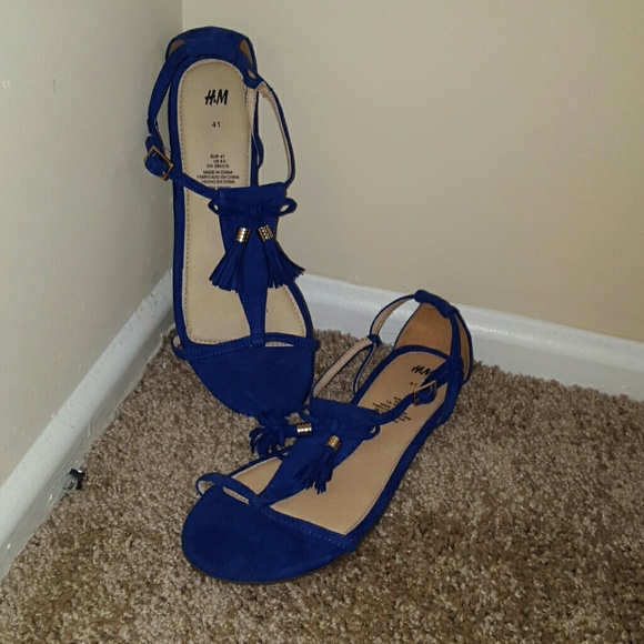 NWOT royal blue tasseled sandals!