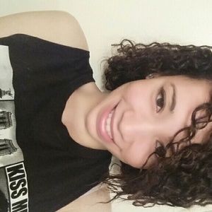 Meet your Posher, Cierra