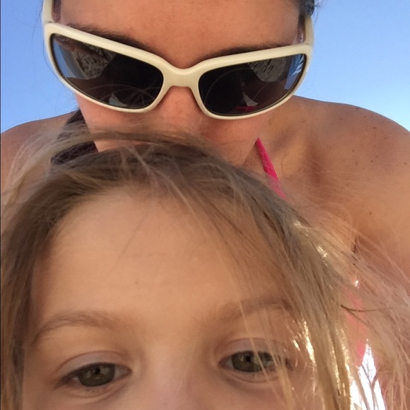 Meet your Posher, Jade - Picture 2 of 2