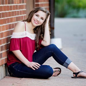 Meet your Posher, Laura