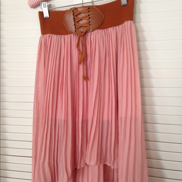 Beautiful skirt box 1 - Picture 2 of 4
