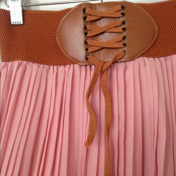 Beautiful skirt box 1 - Picture 4 of 4
