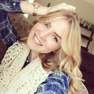 Meet your Posher, Caroline