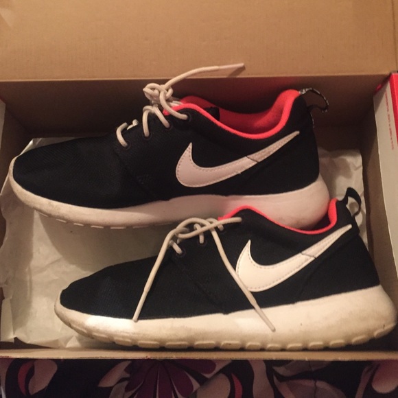 Roshe run 5.5y - Picture 4 of 4