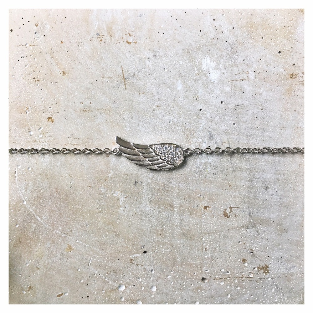 ✨NEW Sterling Silver Mini CZ Angel Wing Bracelet