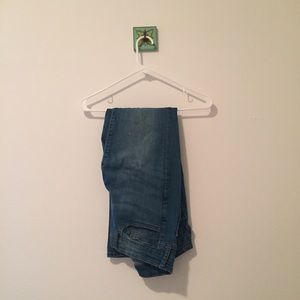 Gap Distressed Jeans Sz 6/28