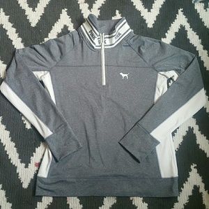 ☆SOLD ON MRCARI☆Victoria's Secret Pullover Sweater