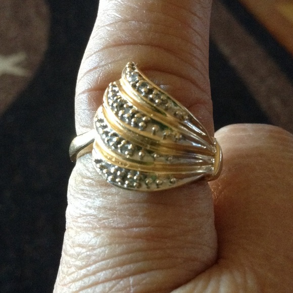 Beautiful ring💍💍 - Picture 3 of 3