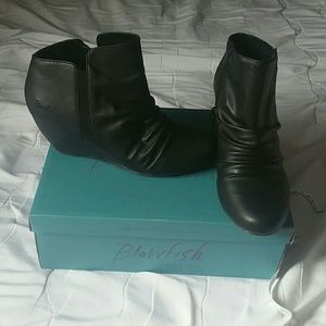 Blowfush bootie size 8