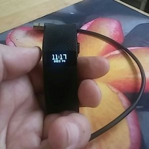 FITBIT CHARGE HR