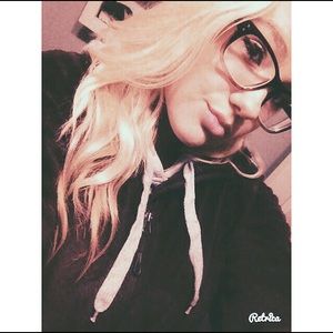 Meet your Posher, Deanna