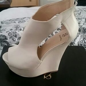 Show stopper wedges