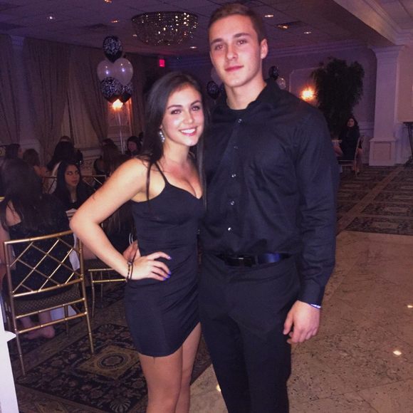 Meet your Posher, Chloe