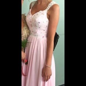 Selling my prom dress, size 4, fits a size 2