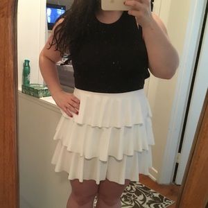 Black and white bodcon open back dress