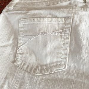 SALE👀. White capris