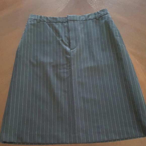 3/$25. Banana Republic skirt