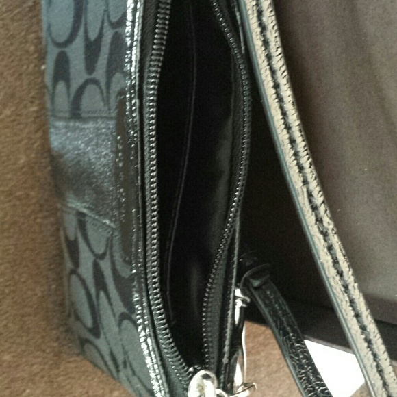 Coach - Picture 4 of 4