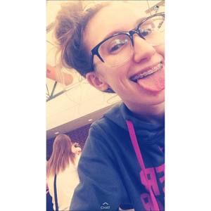 Meet your Posher, Kayla