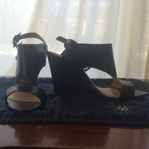 Black size 11 NEVER WORN edge open toe shoes