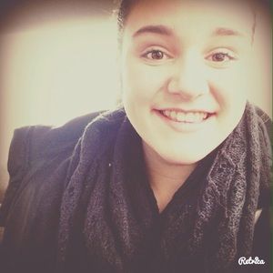 Meet your Posher, Makayla