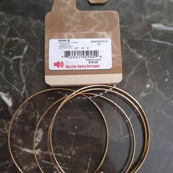 Bracelets - Picture 2 of 3