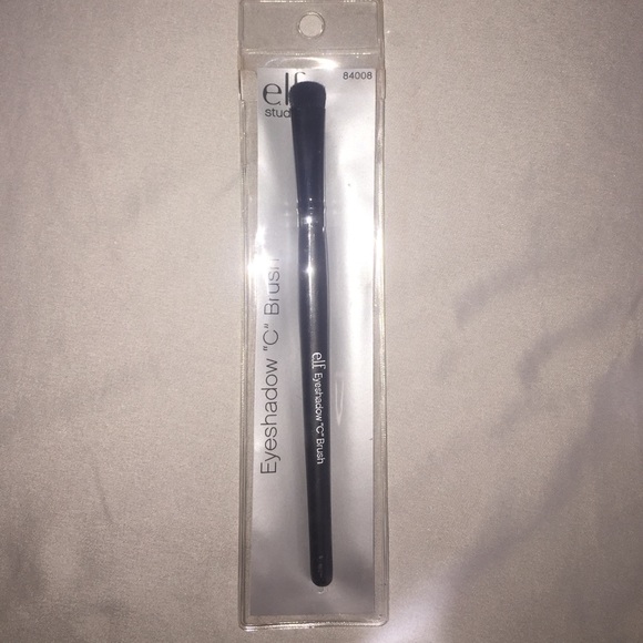 E.l.f eyeshadow "C" brush