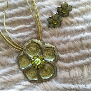 Flower necklace & earrings set