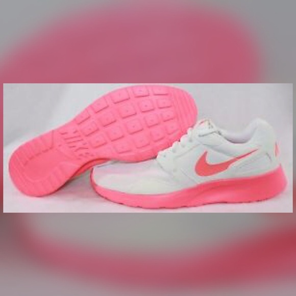 Nike Tennis shoes✨✨