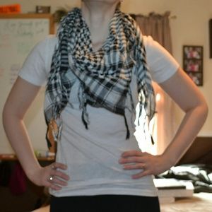 Hounds tooth Scarf