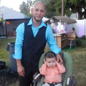 Meet your Posher, Efrain