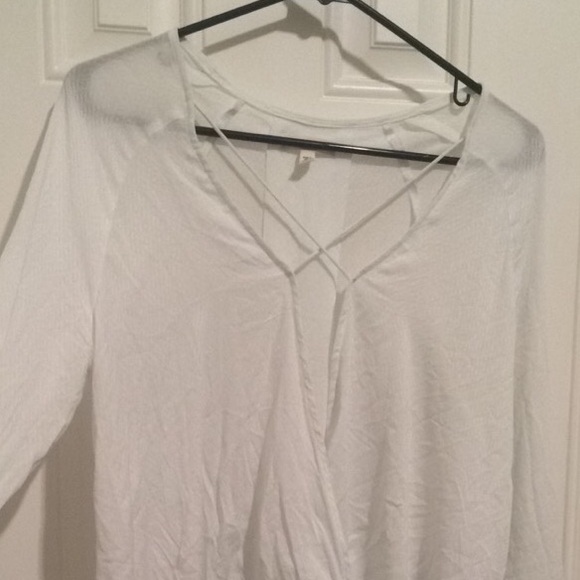 White Blouse Urban Outfitters - Picture 2 of 2
