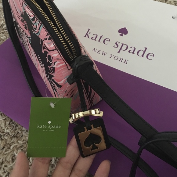 💥NWT💥 Kate Spade New York Crossbody - Picture 4 of 4