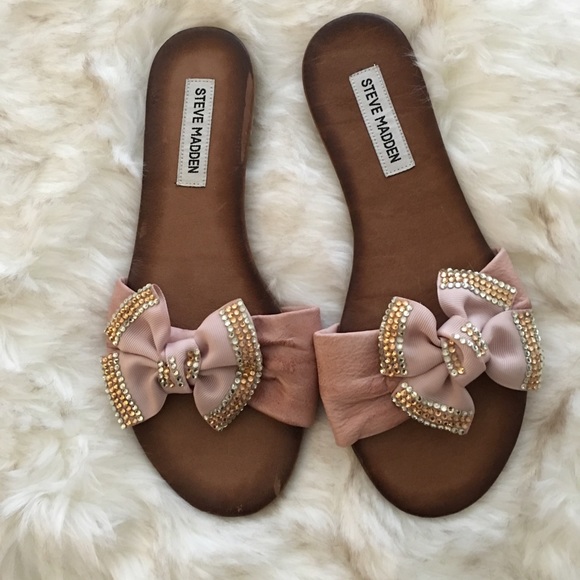 Steve Madden flats with a big bow, size 9