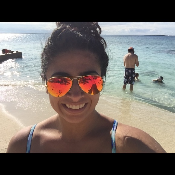 Meet your Posher, Alicia - Picture 1 of 1