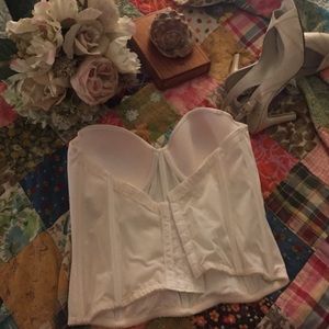 NWOT White Wedding Corset/Bustier
