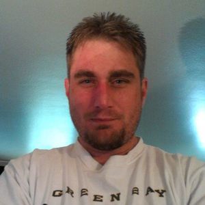 Meet your Posher, Derrick