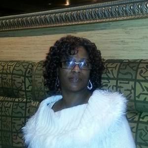 Meet your Posher, Gloria