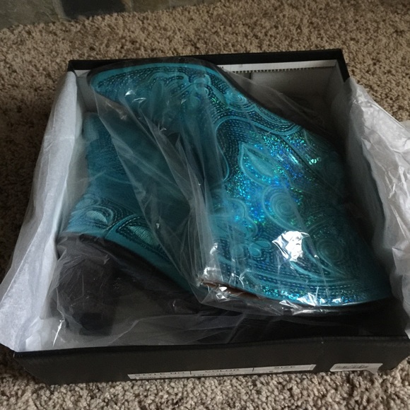 🎉SOLD🎉 - Picture 2 of 4