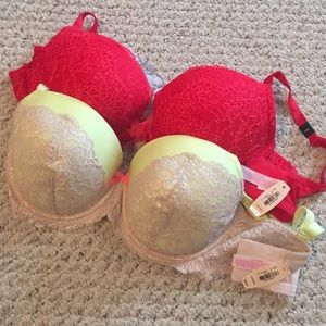 2 34DDD Bras from Victoria's Secret