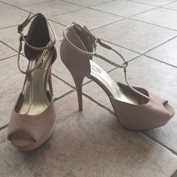 Rue 21, Size 10 High Heels