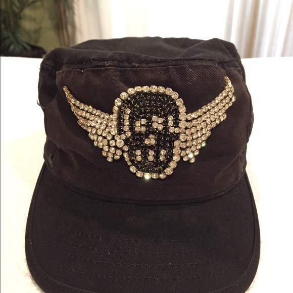 Twisted heart army hat