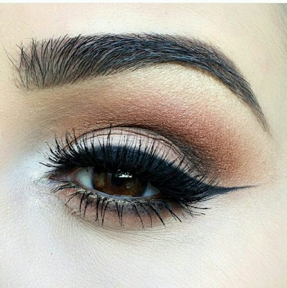 Meet your Posher, Mya - Picture 1 of 1